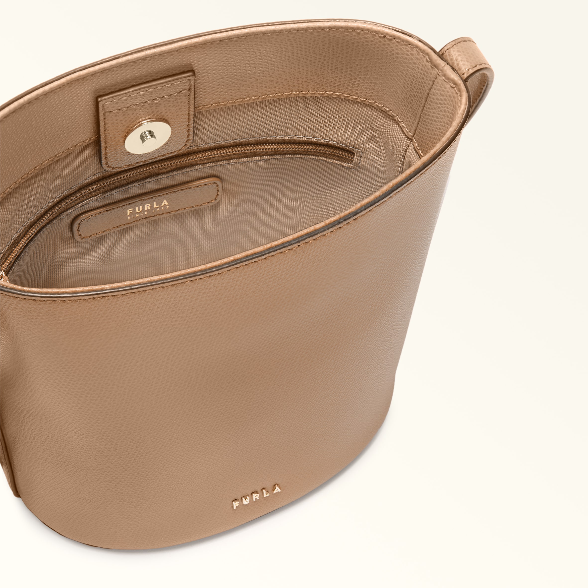 FURLA ROXIE BUCKET BAG M