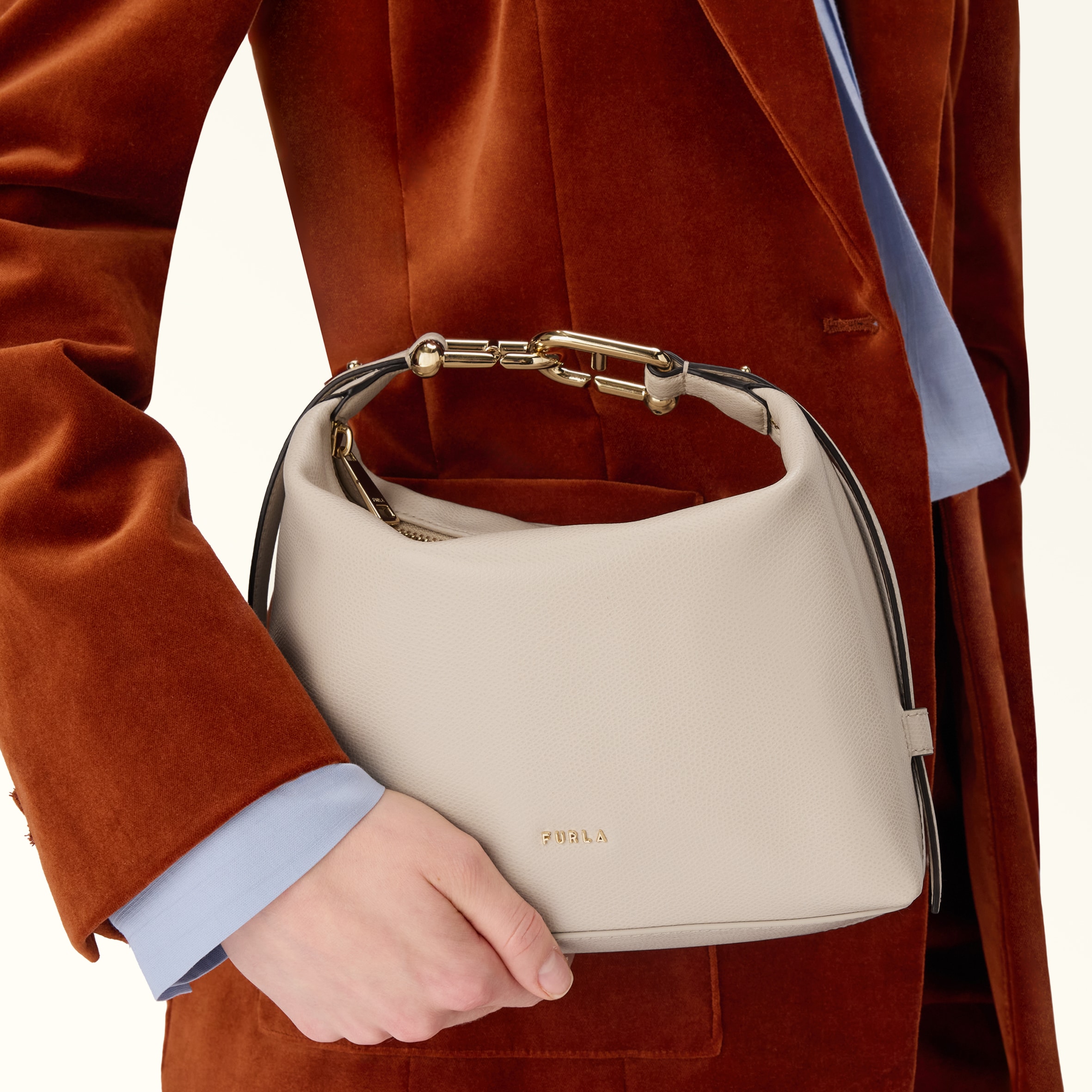 rinさま FURLA フルラ ショルダーバッグ グレージュ SABBIA 楽天市場】フルラ ショルダーバッグ FURLA スフェラ WE00666 HSF000