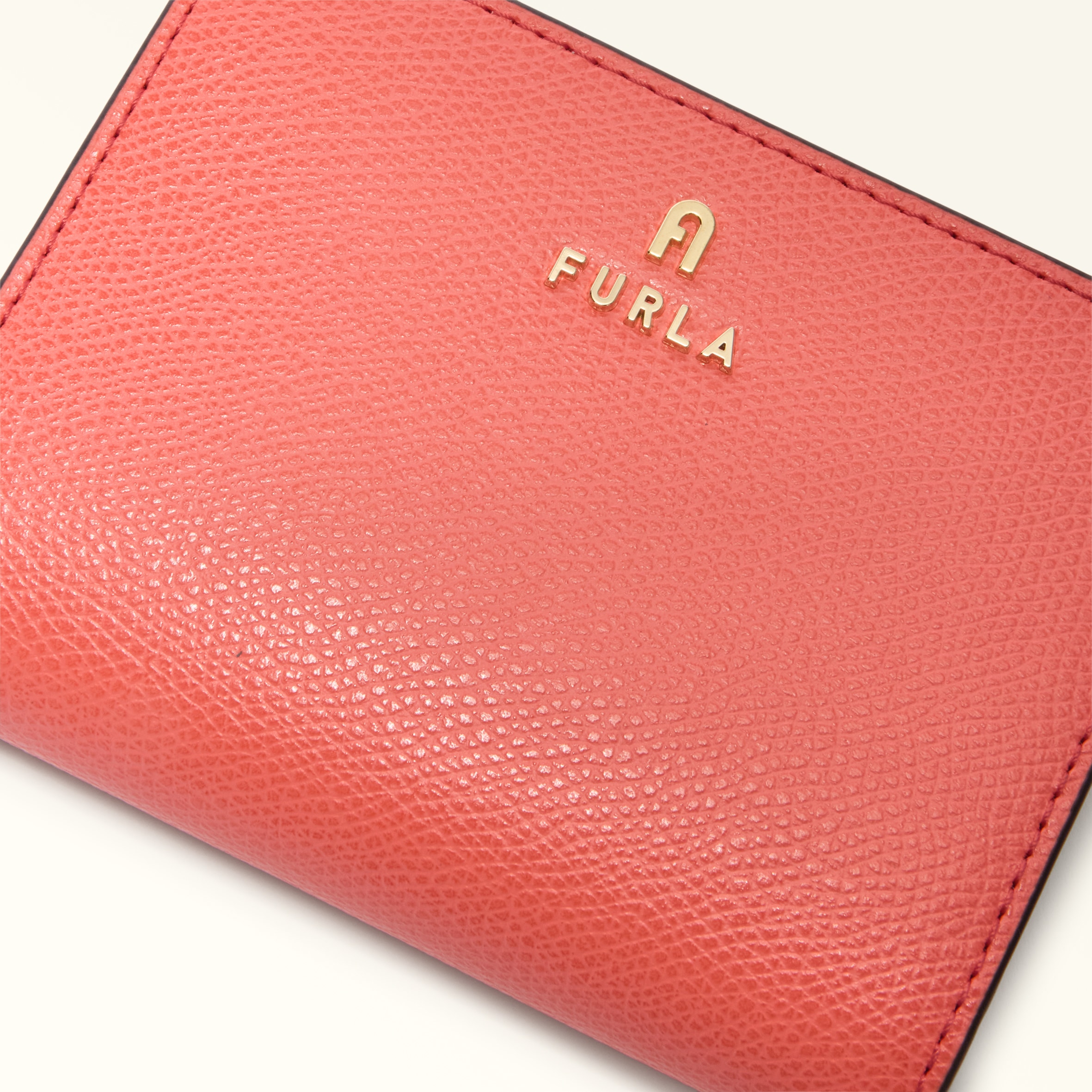 フルラ　FURLA 財布　カラー:BALLERINA i フルラ 財布 FURLA 二つ折り財布 折り畳み WP00325 FURLA CAMELIA M