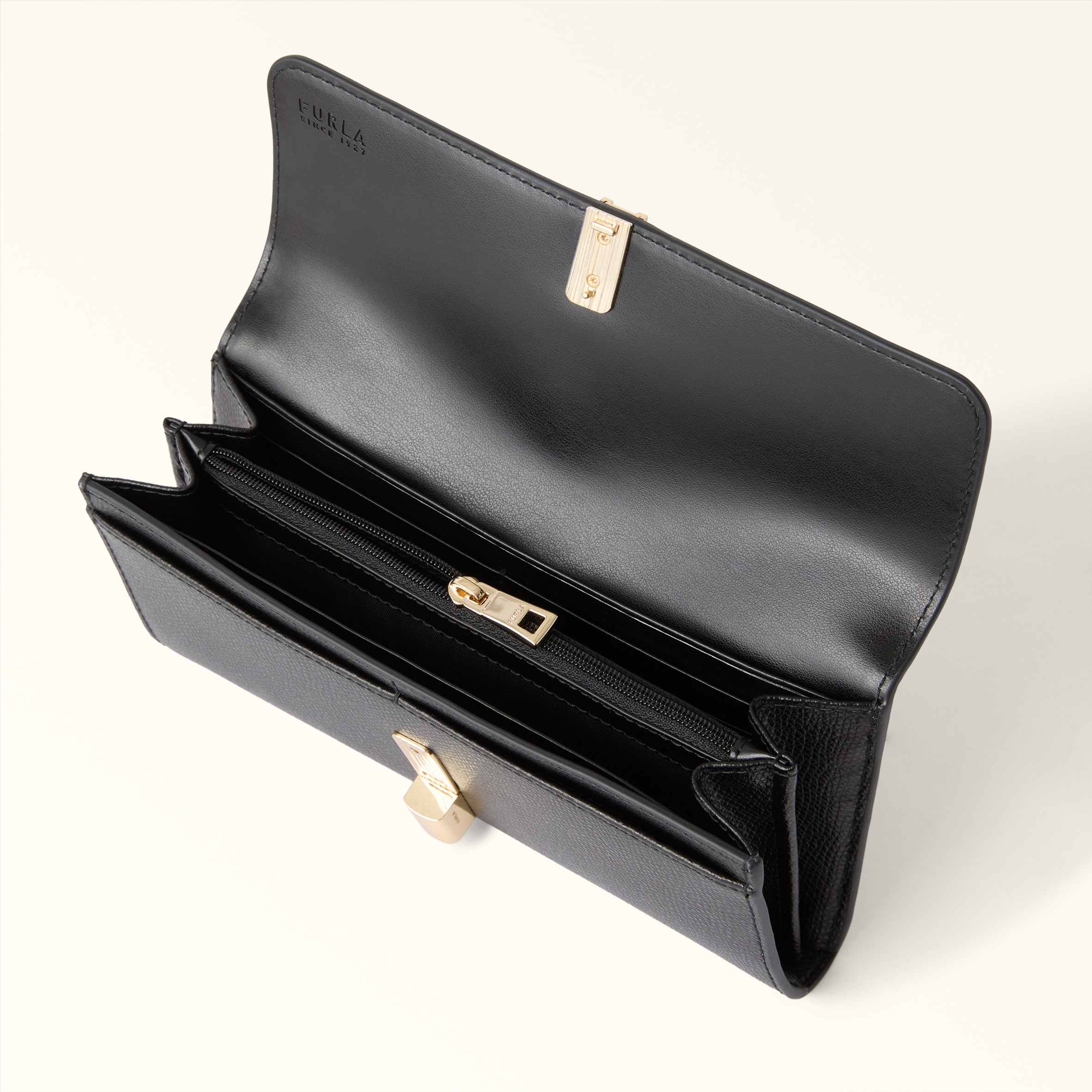 FURLA 長財布 ハラコ素材 ドット柄 FURLA 長財布 ハラコ素材 ドット柄｜Yahoo!フリマ（旧PayPayフリマ）